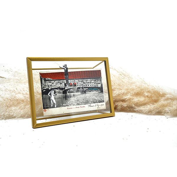 Collage su Cartolina Antica con supporto; Cartolina Vintage, Pop Art, Collage Pop Art, Arte Collage, Artistic Collage, Pop Art Postcard, "Tuffo da Ponte Vecchio, Firenze"